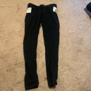 PINK/VS Tie Pocket Leggings